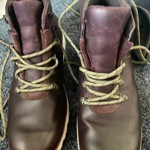Ugh mens boots size 11